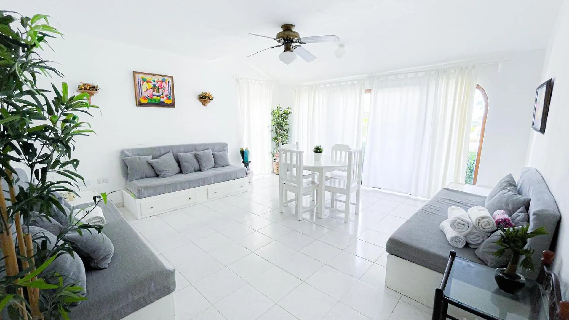 *****  Holiday Dreams Hotel Los Corales Bavaro Wifi Bbq Parking Beach Club & Spa Punta Cana Dominican Republic